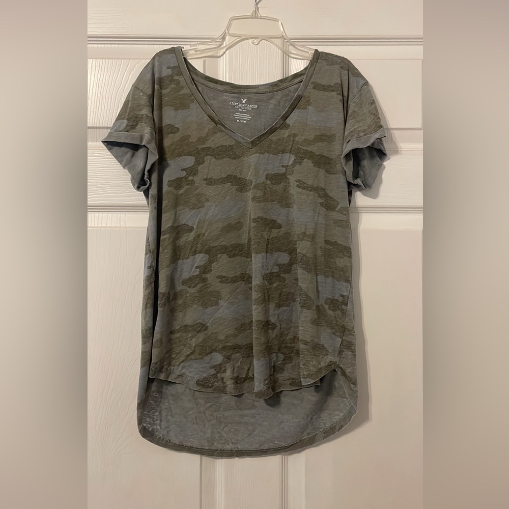 V-neck camo American Eagle shirt